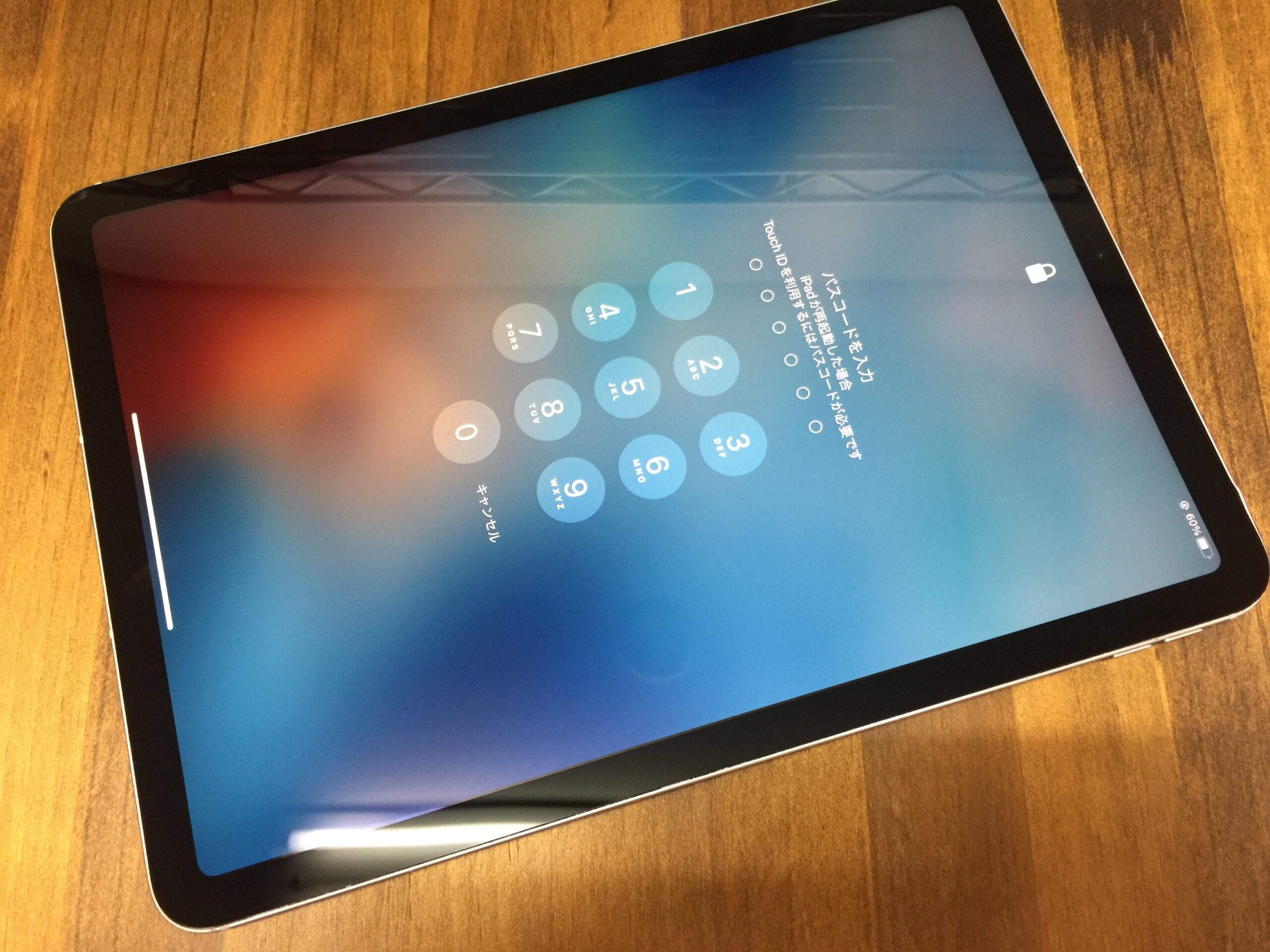 iPad Air第4世代Blue 本体 画面ひび割れあり バリバリに割れたiPad Air(第4世代)の画面修理 | スマホ修理の