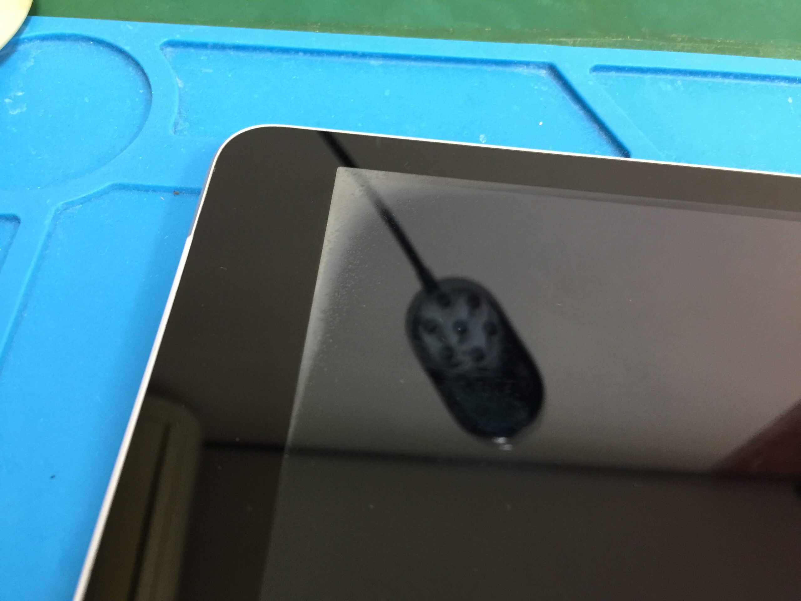 未修理】iPad 9 を濡らしてしまったので乾燥だけのご依頼【水没